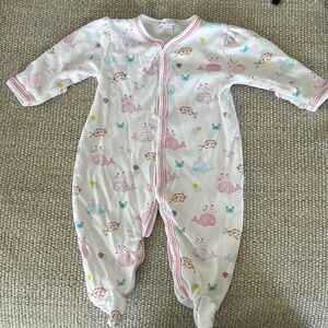 Kissy kissy footie with sea animals